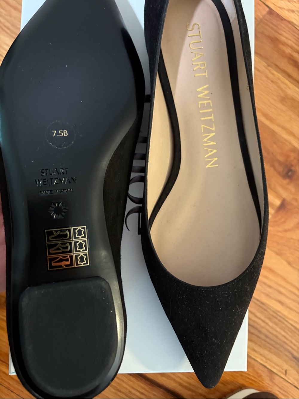 Stuart Weitzman Black Pointed Suede Flats - Picture 4 of 6